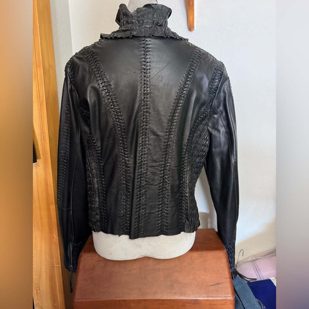 Double D Ranch AMAZING Leather coat. Worn 2x. Smoke free home. - Picture 2 of 10